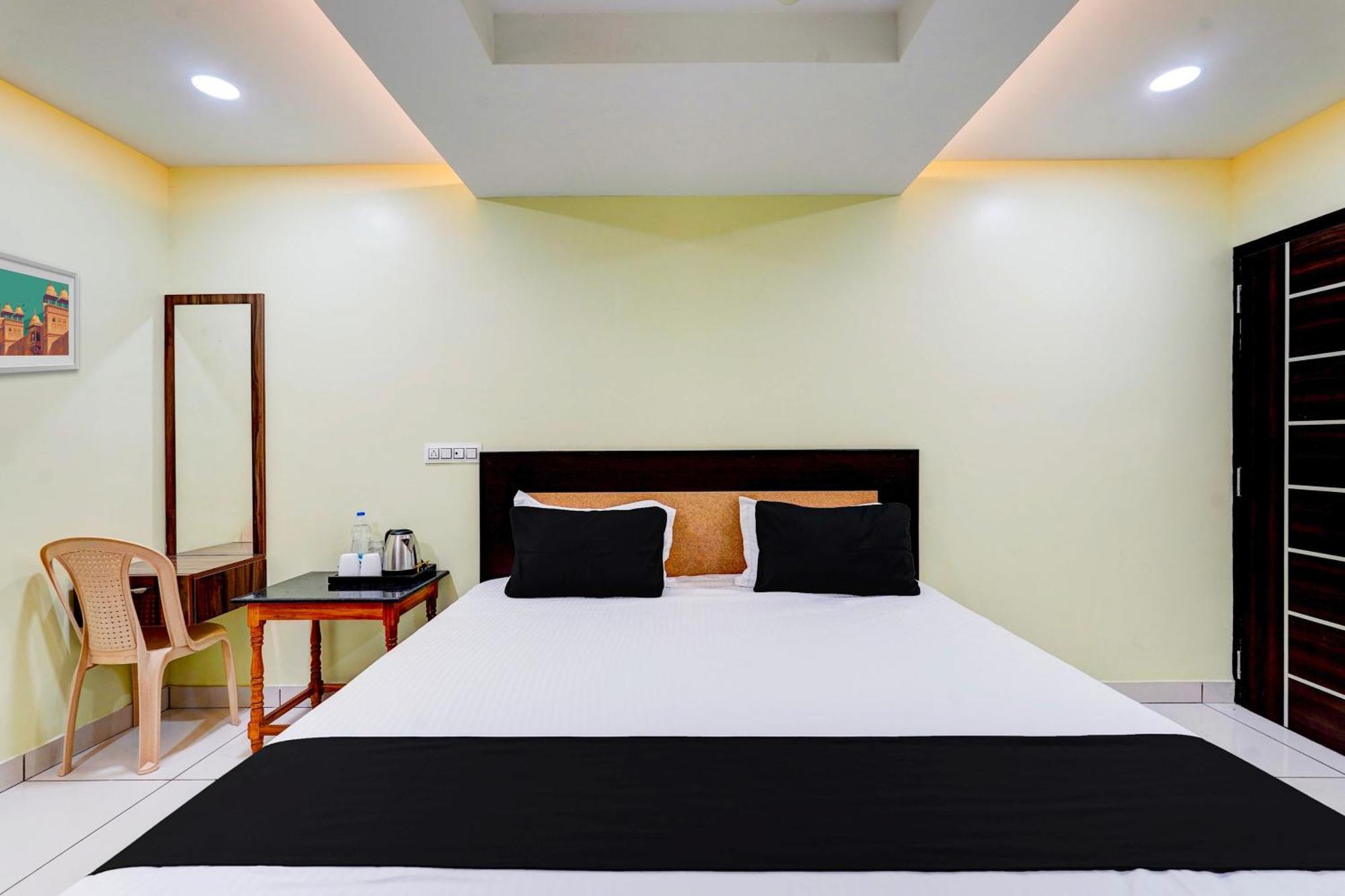 Super Hotel O Perungalathur Near Bus Stand Chennai Exterior photo