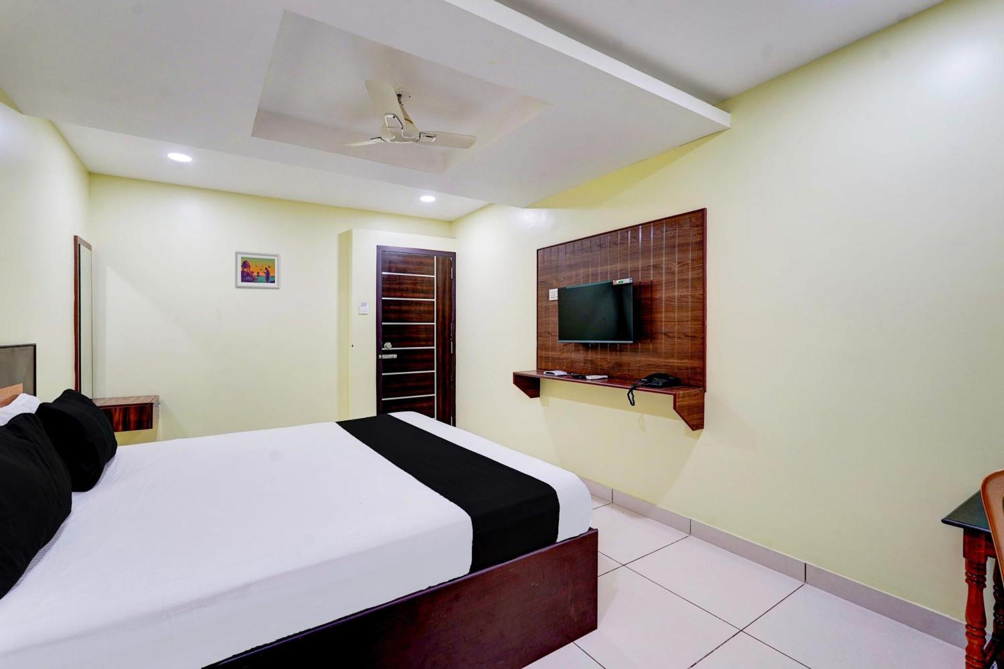 Super Hotel O Perungalathur Near Bus Stand Chennai Exterior photo