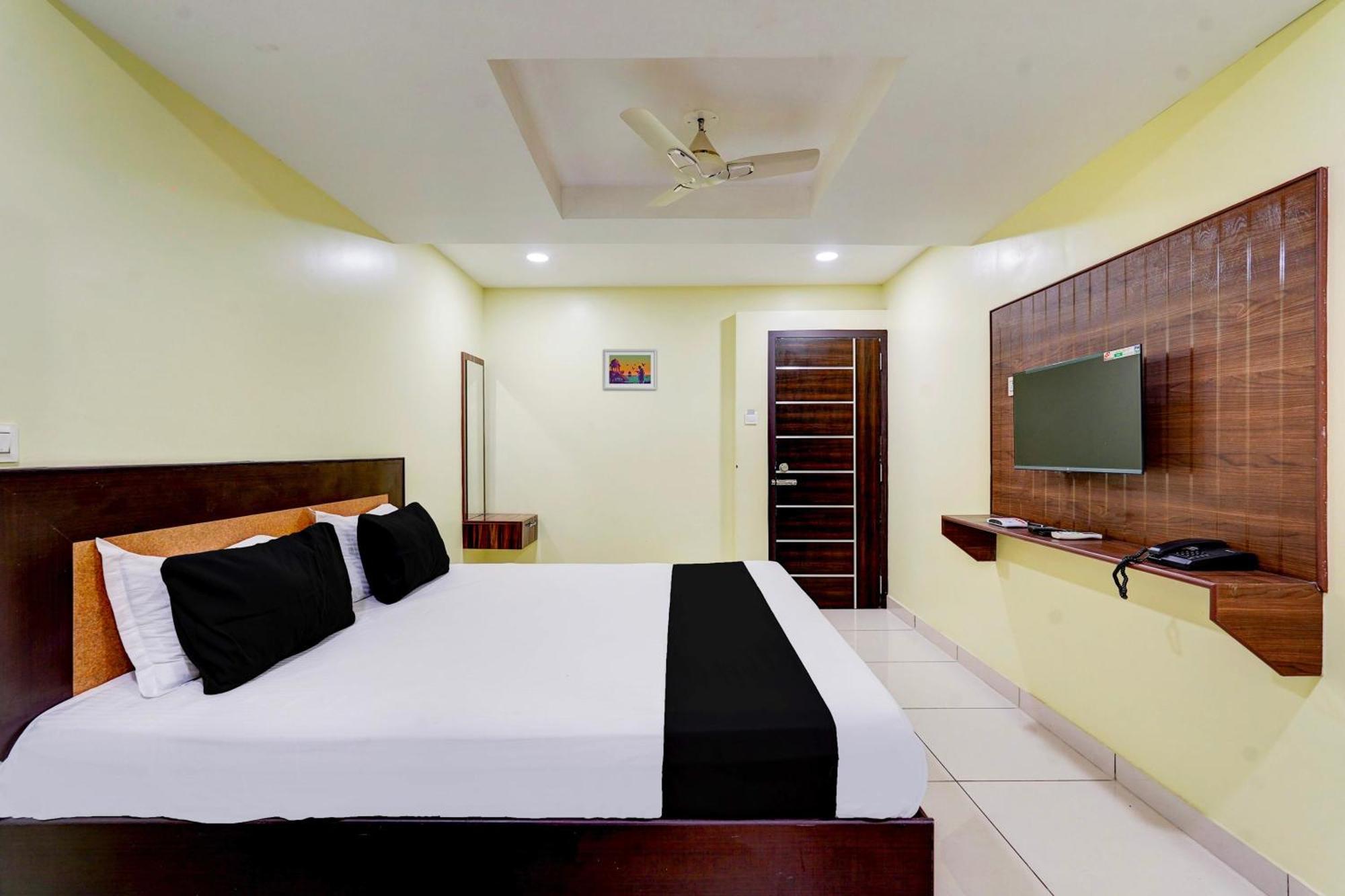 Super Hotel O Perungalathur Near Bus Stand Chennai Exterior photo