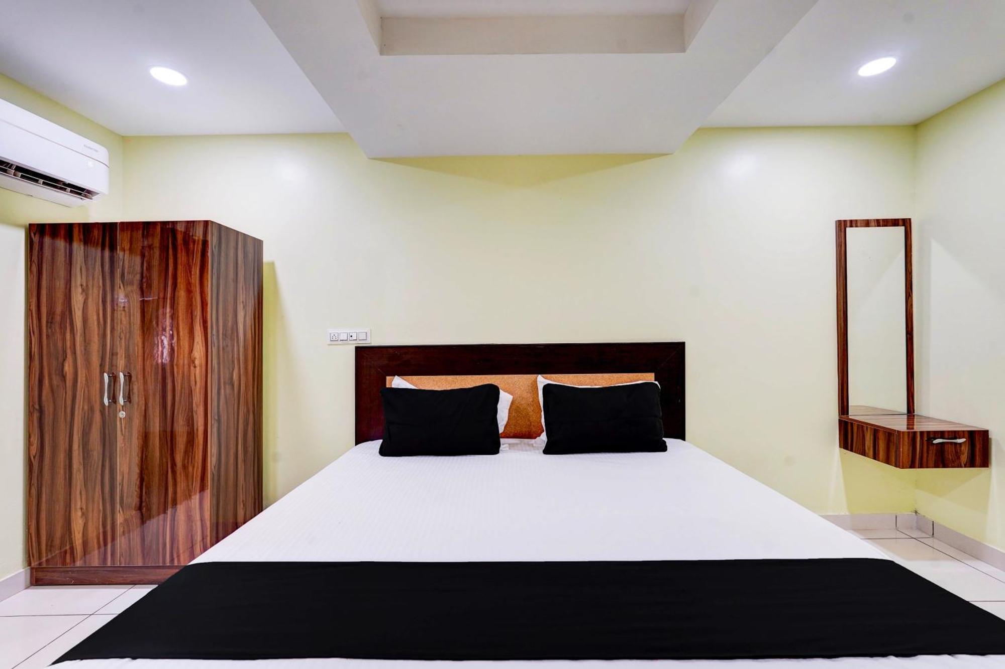 Super Hotel O Perungalathur Near Bus Stand Chennai Exterior photo