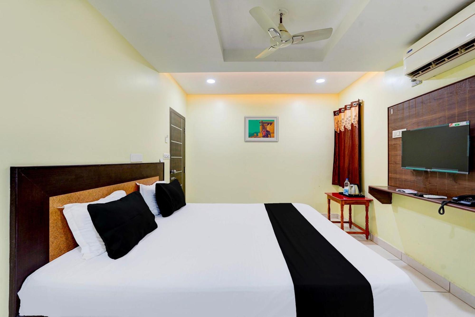 Super Hotel O Perungalathur Near Bus Stand Chennai Exterior photo