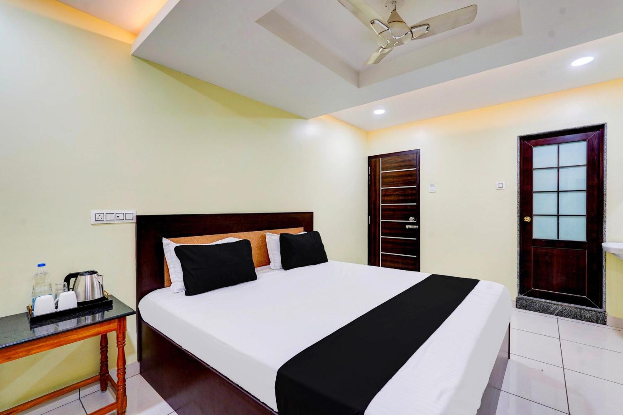 Super Hotel O Perungalathur Near Bus Stand Chennai Exterior photo